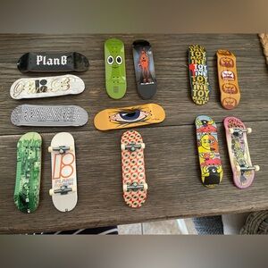 Tech Deck Fingerboard Skateboard Set